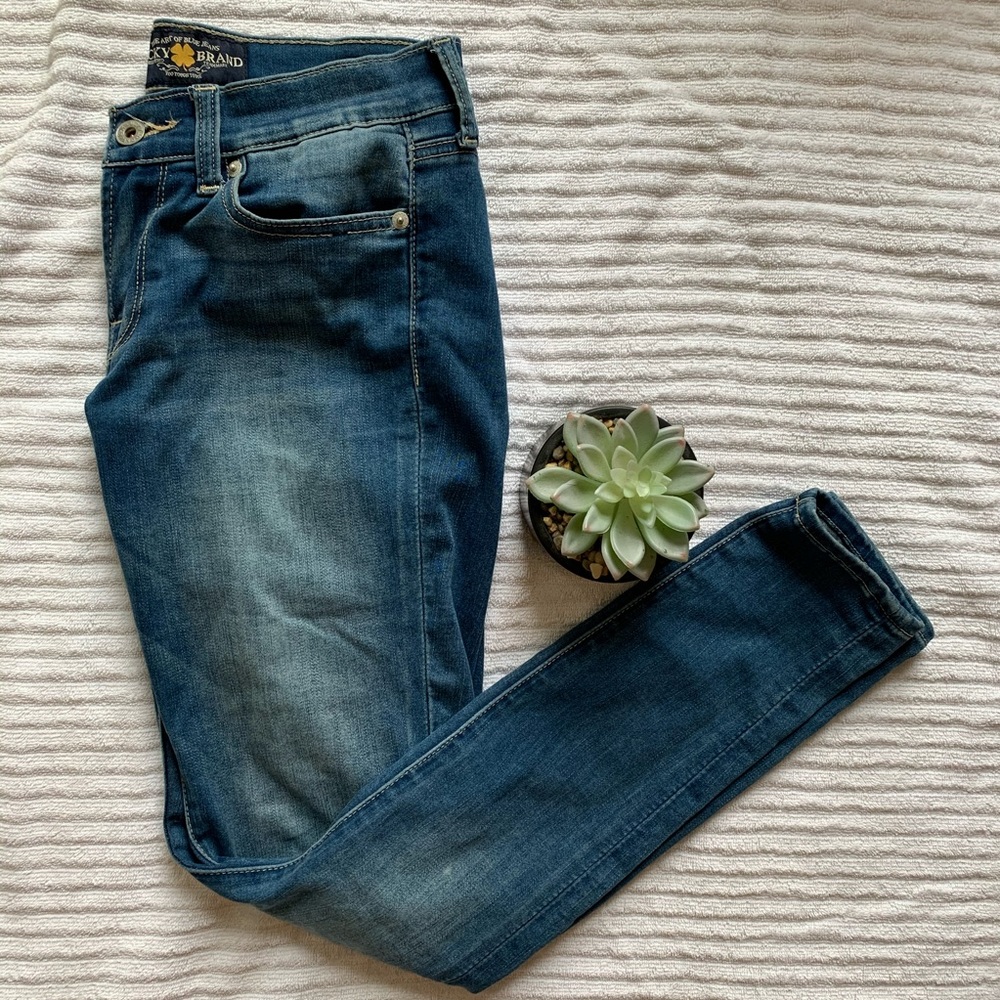 Lucky Brand Charlie skinny jeans